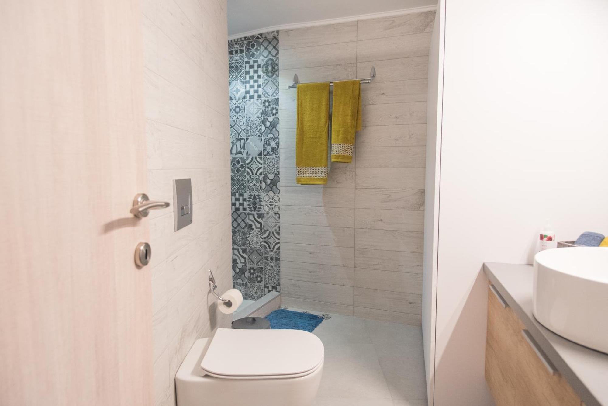Comfy & Modern Apartment In The Heart Of Heraklion Esterno foto