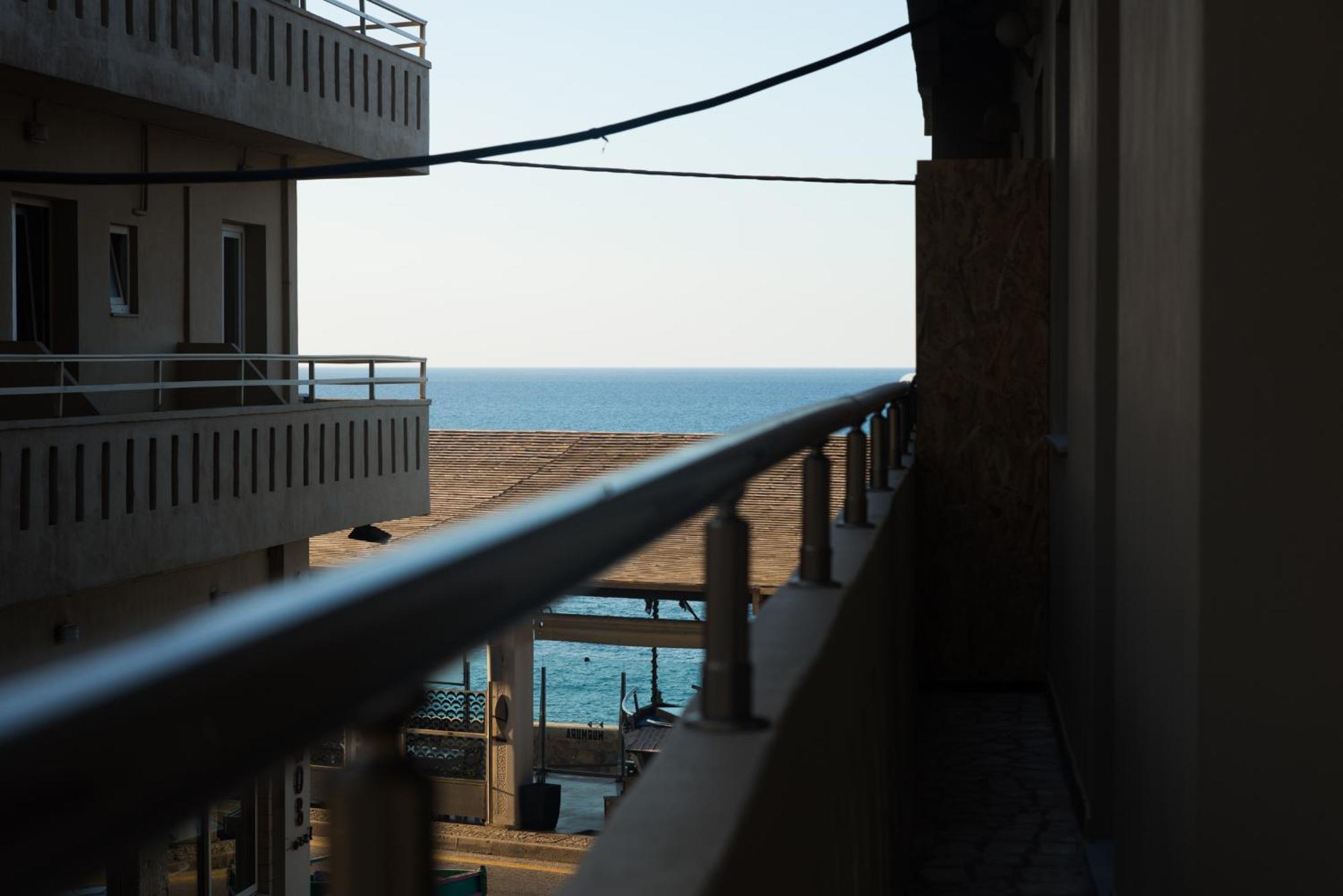 Comfy & Modern Apartment In The Heart Of Heraklion Esterno foto