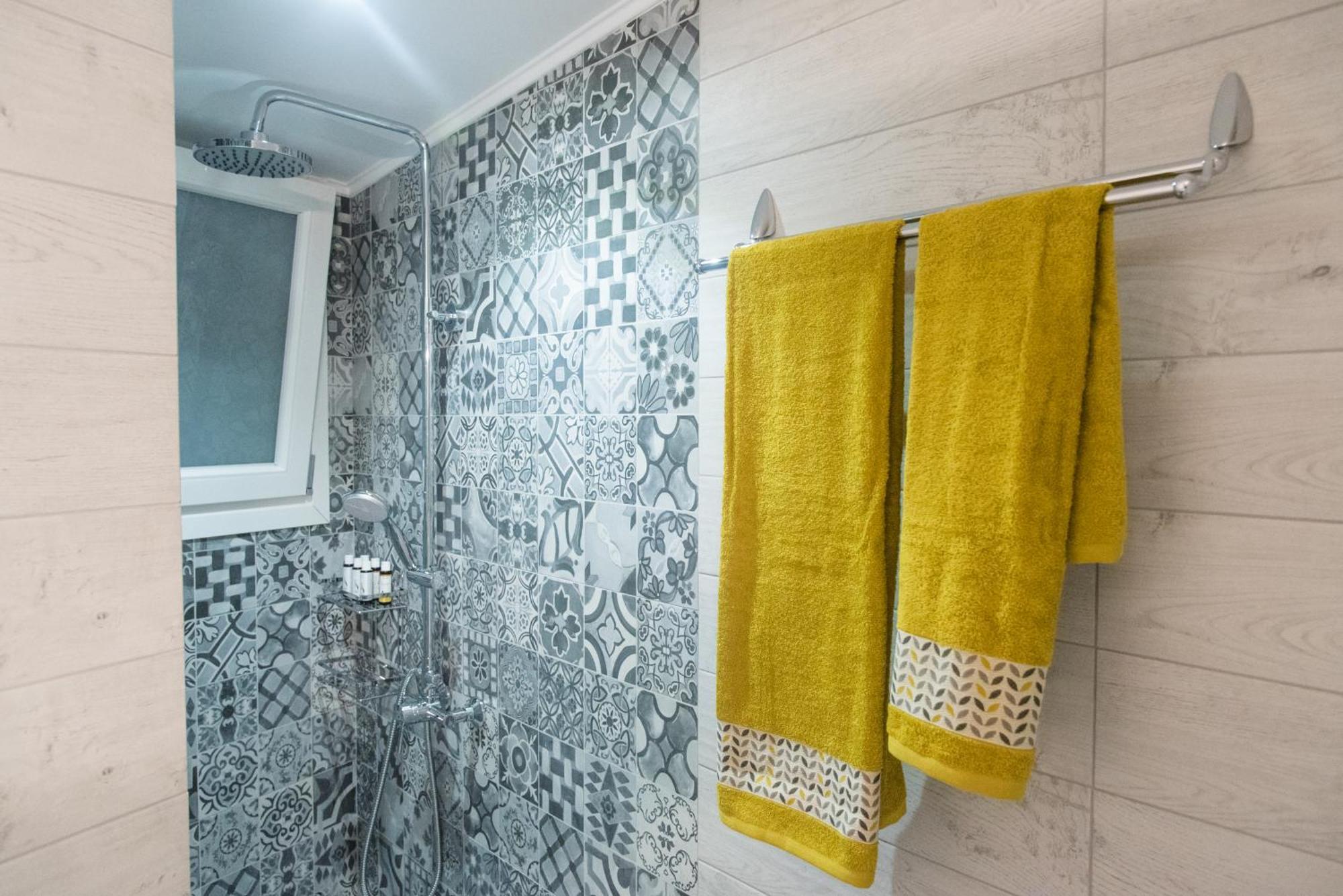 Comfy & Modern Apartment In The Heart Of Heraklion Esterno foto